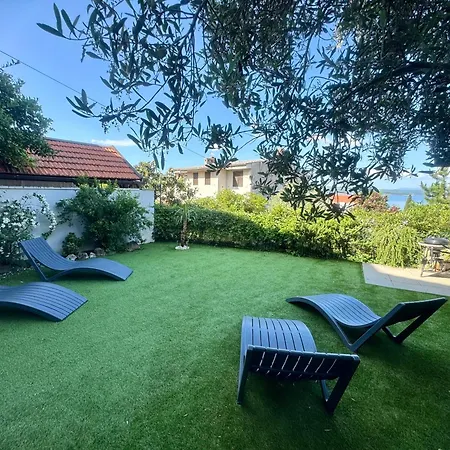 Urban Oasis Apartman