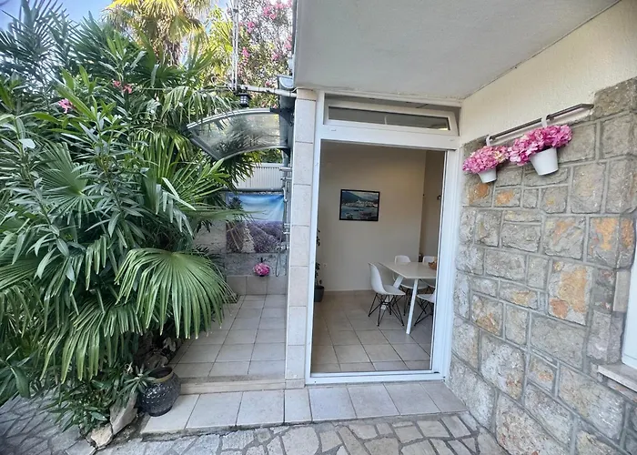 Urban Oasis Apartman *